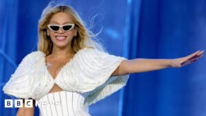 Beyoncé tells fans (and Taylor Swift) to ‘laugh and dance’ at Renaissance premiere amid ongoing performance.. see more