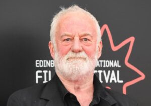 Heart Wrenching  Bernard Hill, a British actor who incarnated a humble style of masculine leadership in three hugely successful Hollywood movies, Bernard Hill, 79, known for 'Titanic' and 'Lord of the Rings', give up the ghost at 79