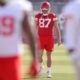 Travis Kelce STRUGGLES at the Chiefs Training Camp after Travelling around Europe to see his Girlfriend Taylor Swift Perform at the the Eras Tour: “He is missing his woman…”, but he needs to get his head in the game!